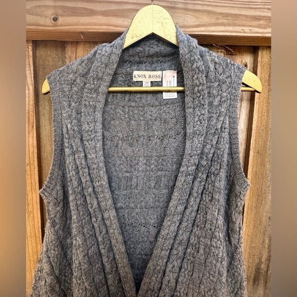 Knox Rose Gray Cable Knit Sweater With Fringe Size Medium Boho - Picture 2 of 5